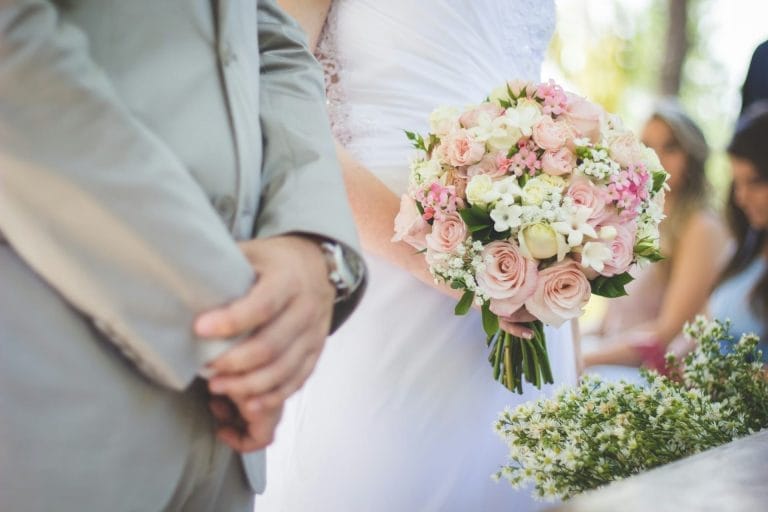 How to Transition from Your 9-to-5 to a Full-Time Wedding Planner