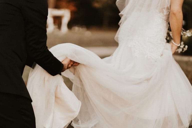 6 Ways to Improve Profit Margins as a Wedding Planner